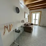 Tanto Di Cappello Apartmán *